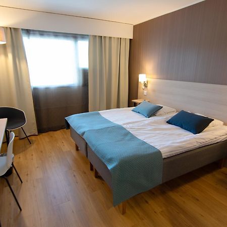 Hotel Kivitasku Kaarina Buitenkant foto