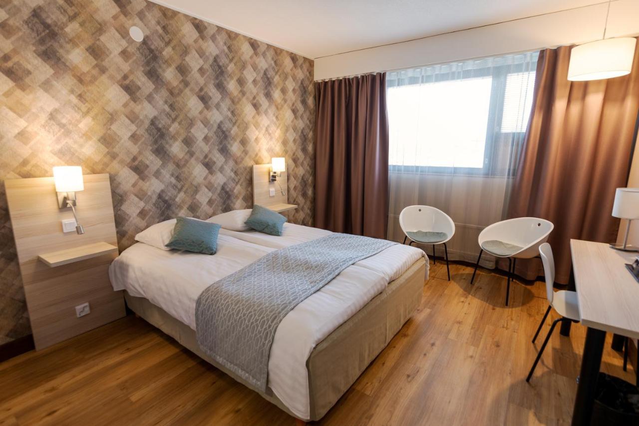 Hotel Kivitasku Kaarina Buitenkant foto