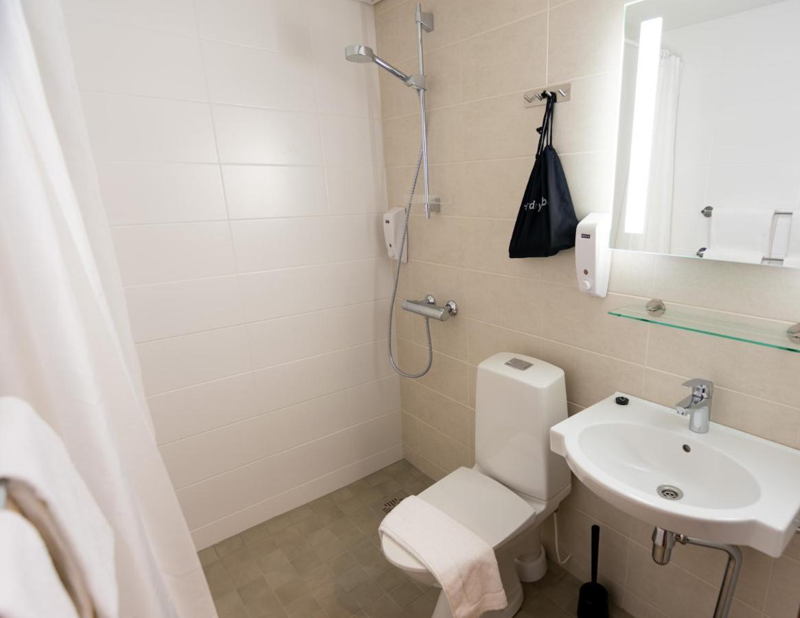 Hotel Kivitasku Kaarina Buitenkant foto