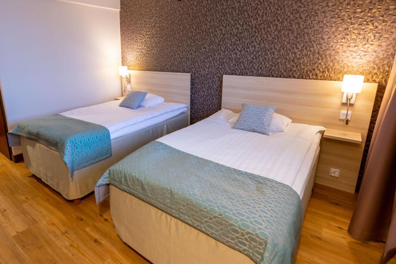 Hotel Kivitasku Kaarina Buitenkant foto