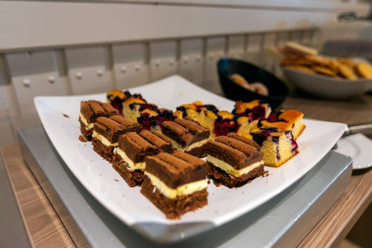 Hotel Kivitasku Kaarina Buitenkant foto